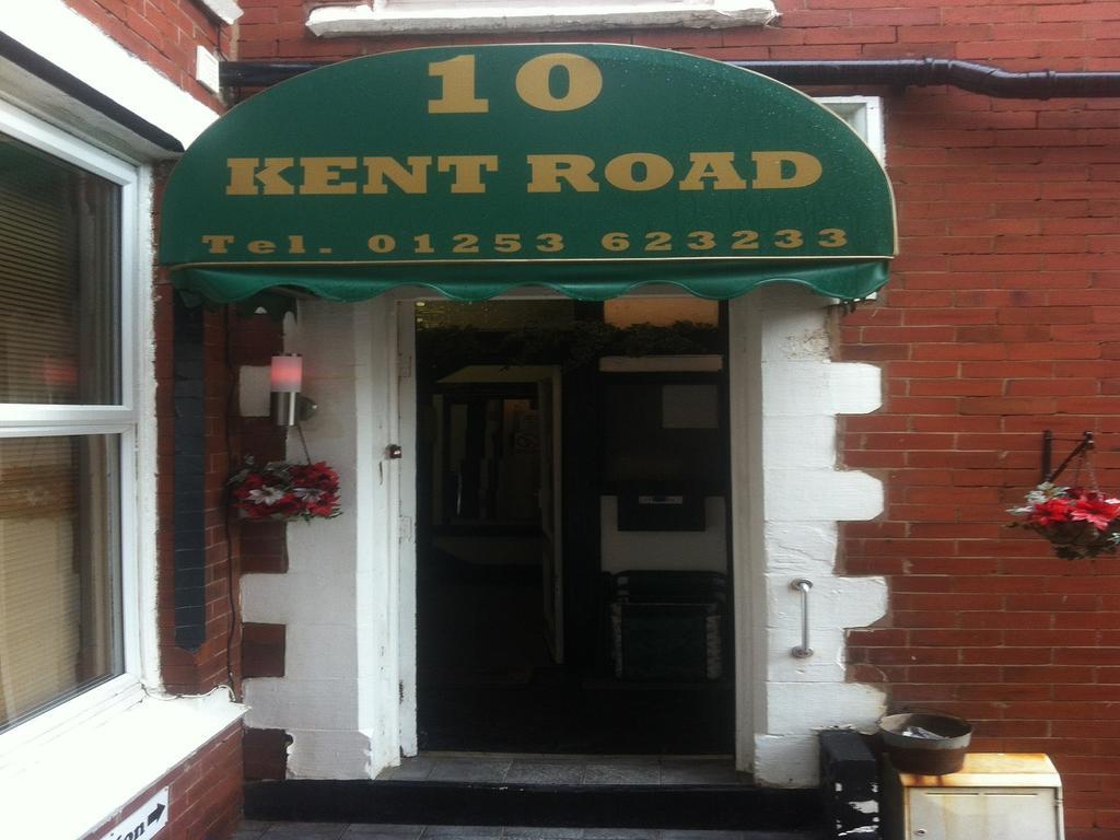 Deneside Guest House Blackpool Exterior photo